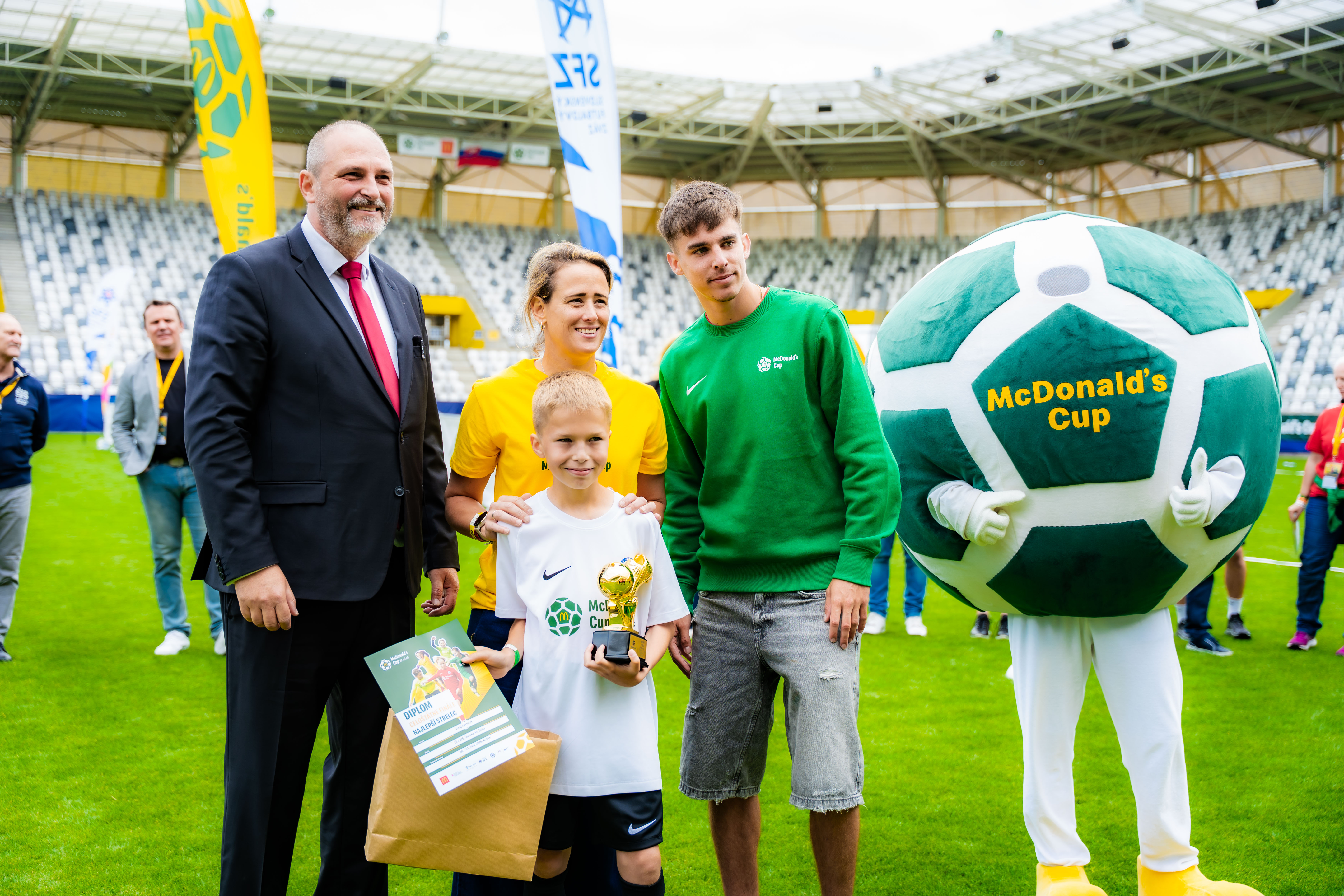 McDonalds Cup - Majstrovstva Slovenska vo futbale najmladsich ziakov a ziacok-1-76